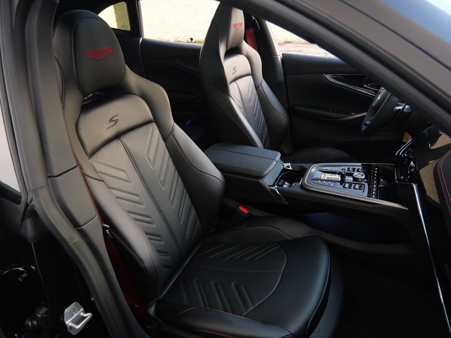 New 2026 Aston Martin DBX S image 12