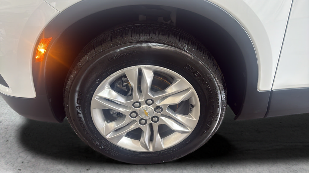 Used 2021 Chevrolet Blazer LT FWD image 24