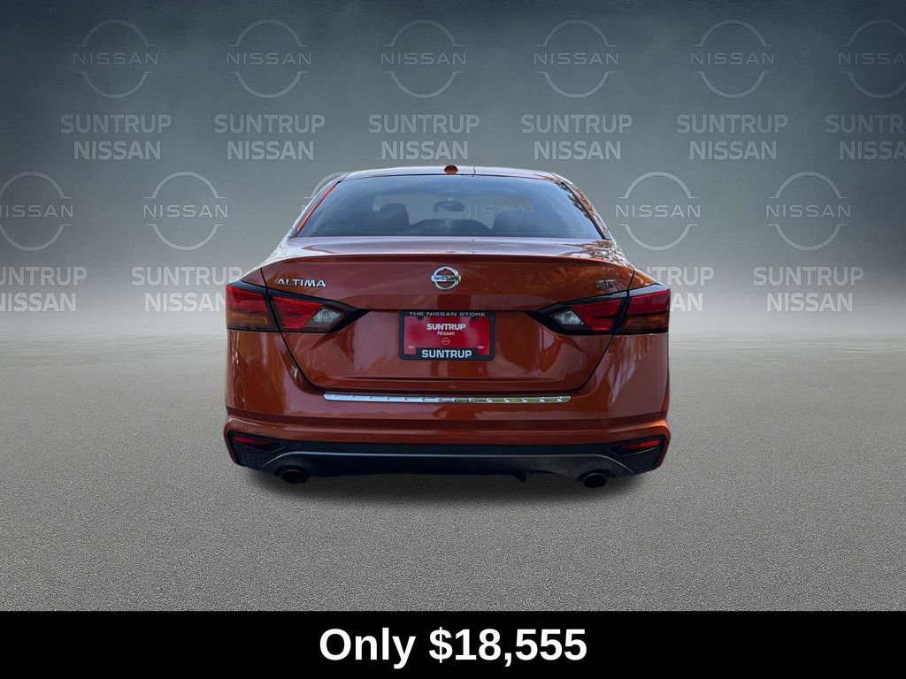 Used 2021 Nissan Altima 2.5 SR w/ SR Premium Package FWD image 4