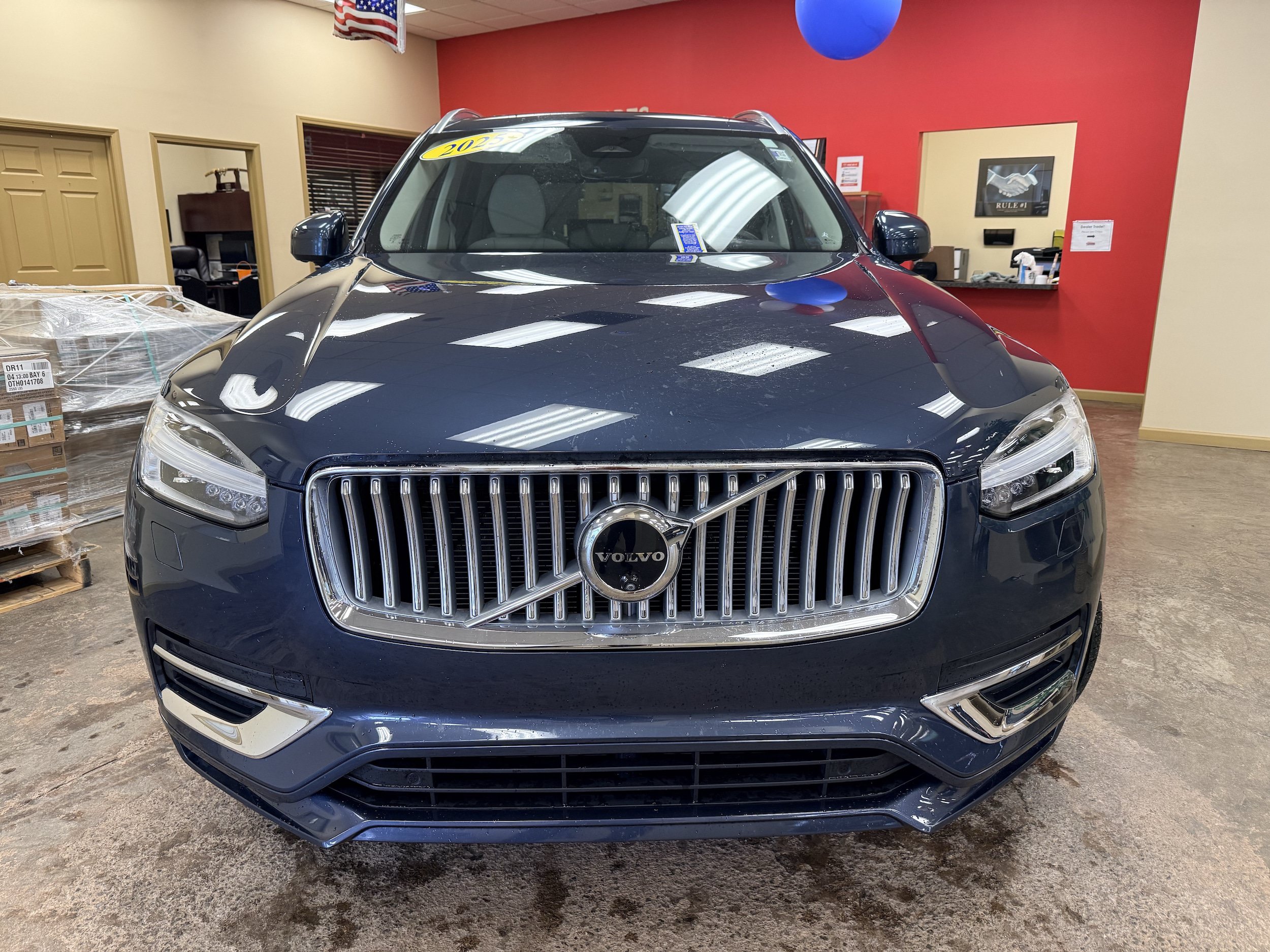 Used 2025 Volvo XC90 B6 Plus w/ Protection Package Premier AWD/4WD image 2