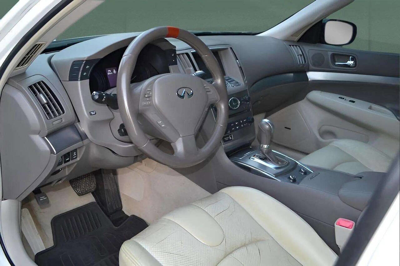 Used 2013 INFINITI G37 Journey w/ Premium Pkg image 13