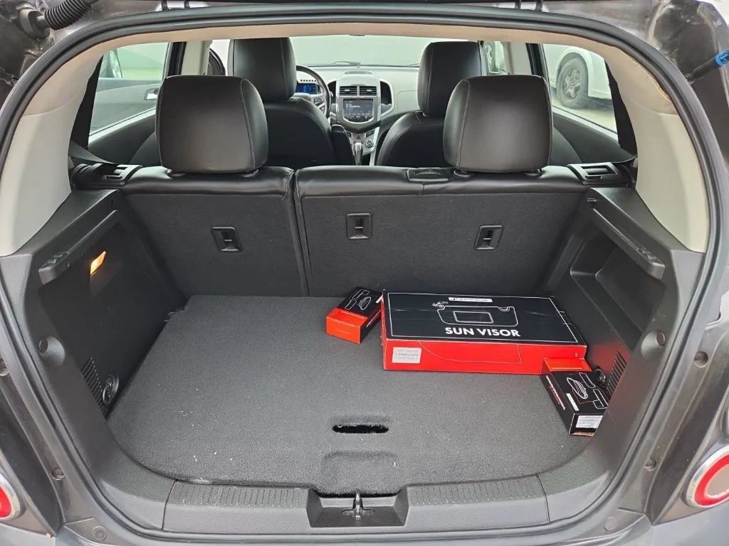 Used 2015 Chevrolet Sonic LTZ FWD image 12