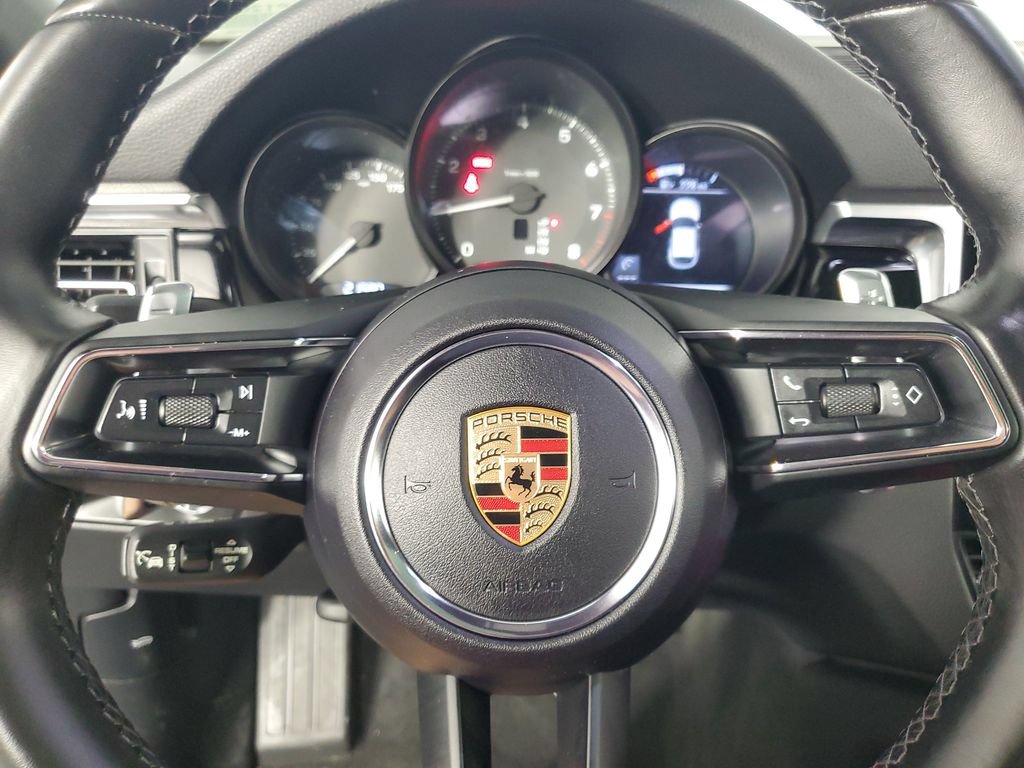 Used 2024 Porsche Macan AWD/4WD image 23