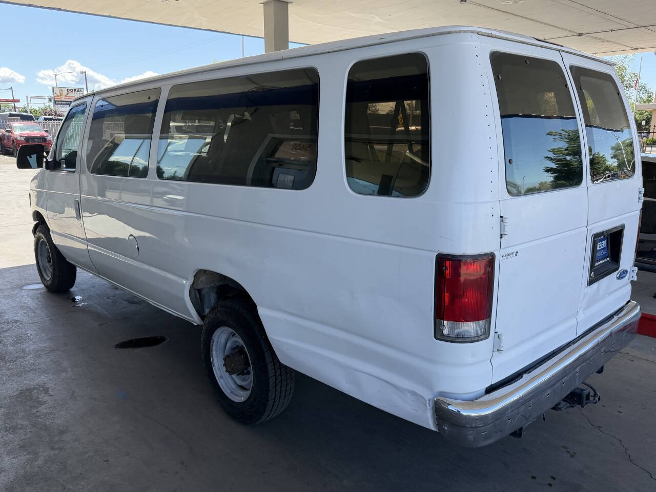 Used 1997 Ford E-350 and Econoline 350 XL RWD image 4