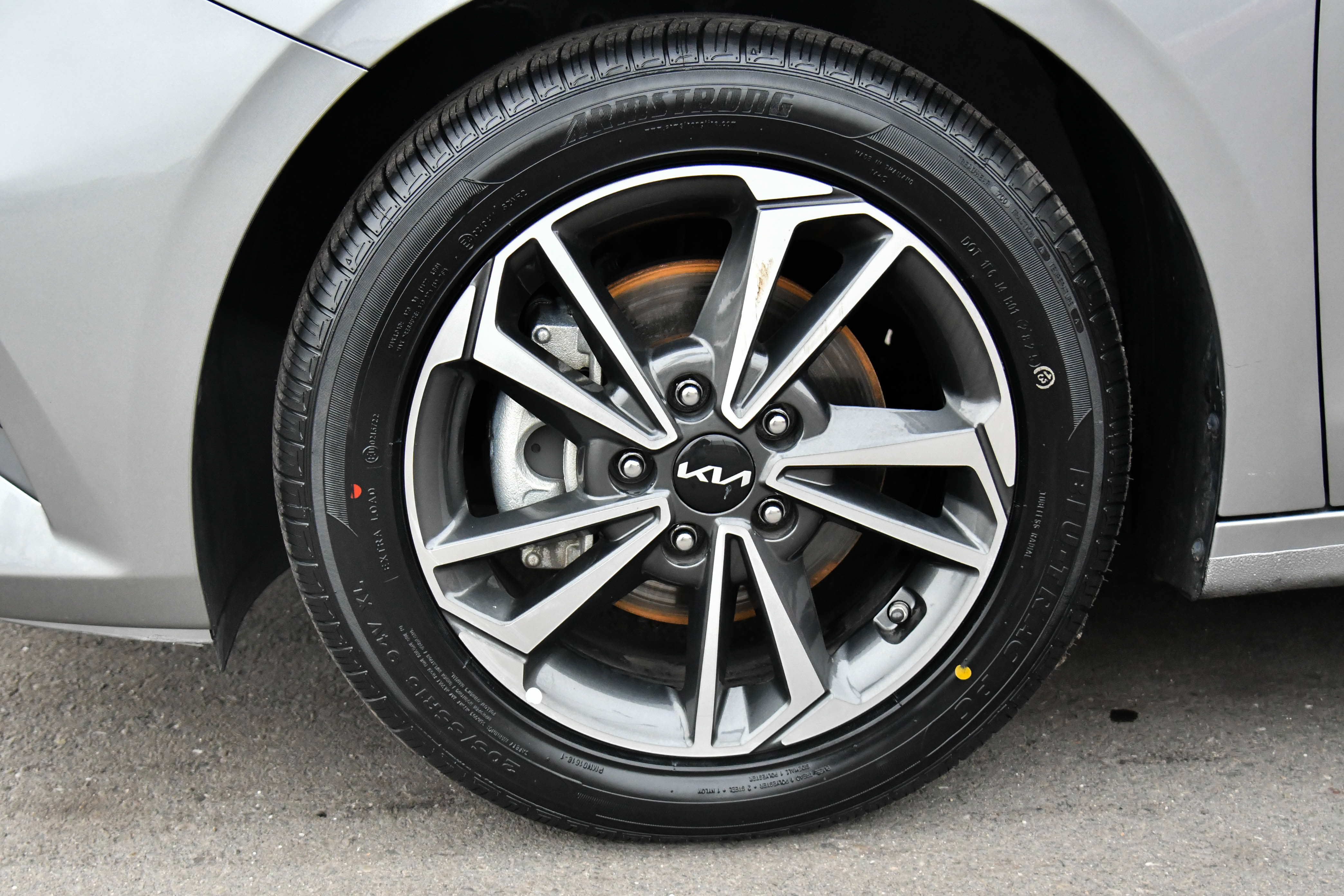 Used 2023 Kia Forte LXS image 12