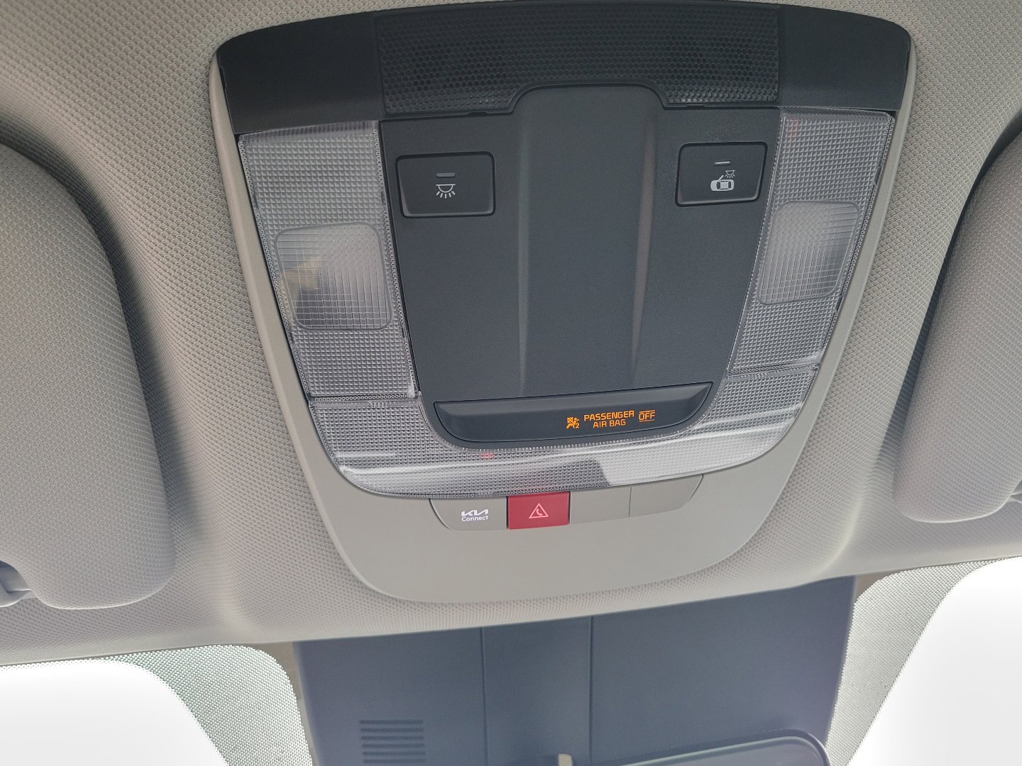 Used 2025 Kia Sorento LX image 29