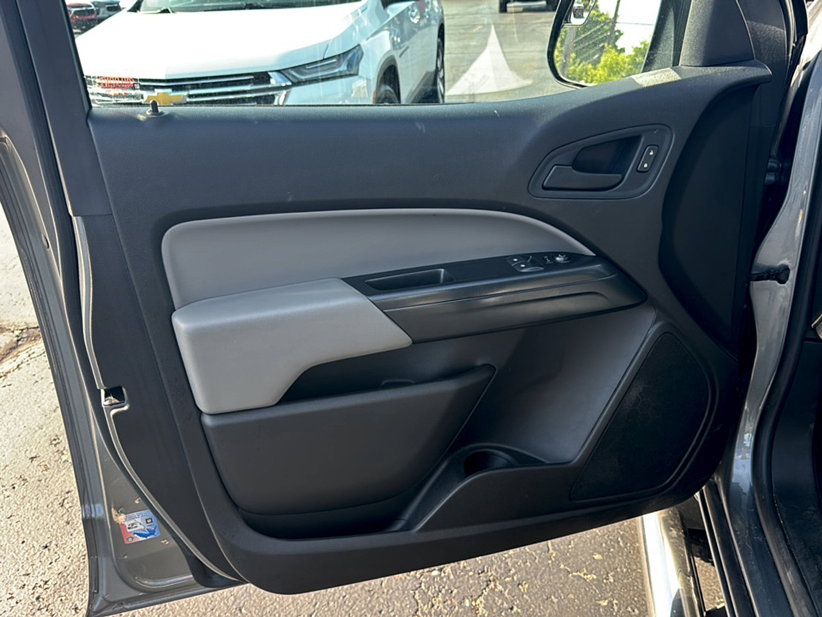 Used 2019 Chevrolet Colorado W/T w/ WT Convenience Package RWD image 11