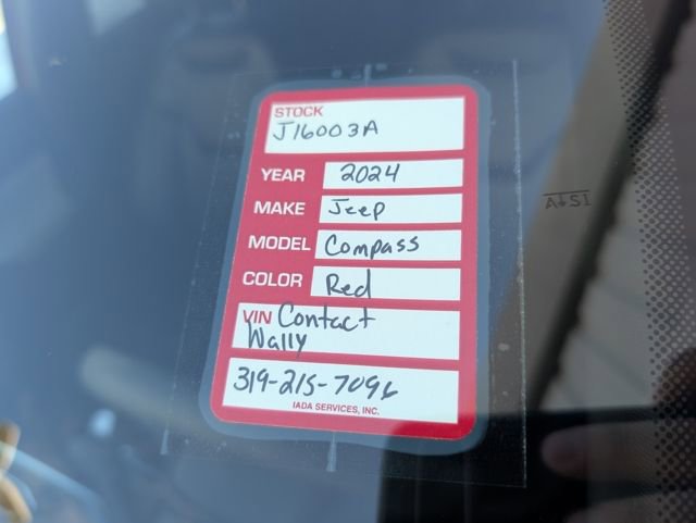 Used 2024 Jeep Compass Limited image 38