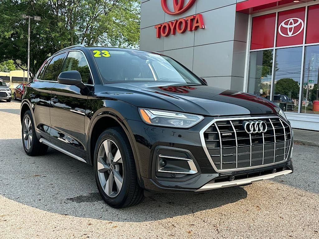 Used 2023 Audi Q5 2.0T Premium w/ Convenience Package AWD/4WD image 9