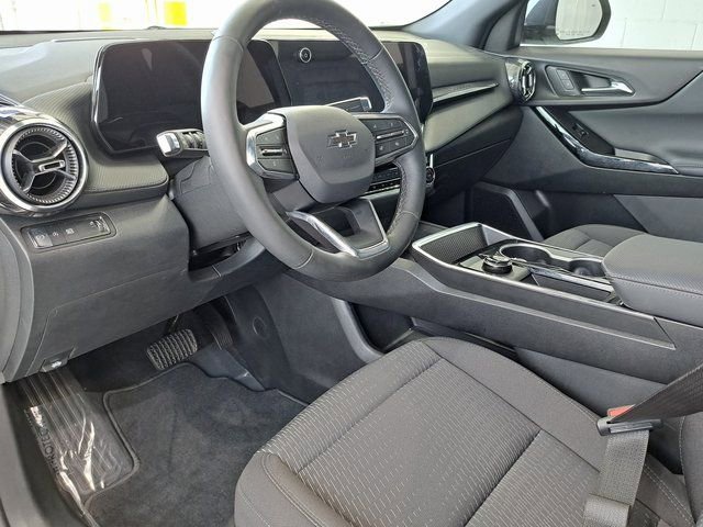 Used 2026 Chevrolet Equinox LT w/ Midnight Edition image 9