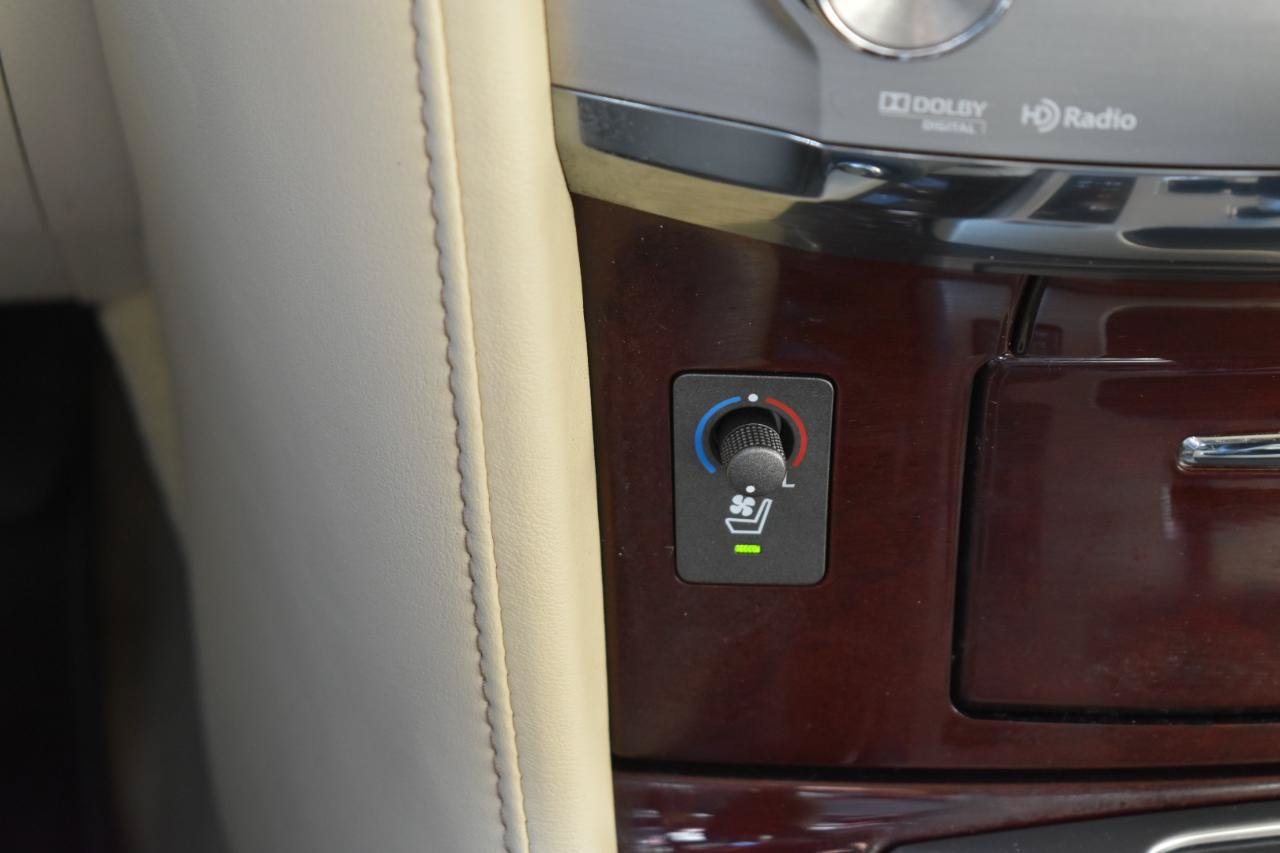 Used 2013 Lexus LX 570 4WD w/ Luxury Pkg image 30