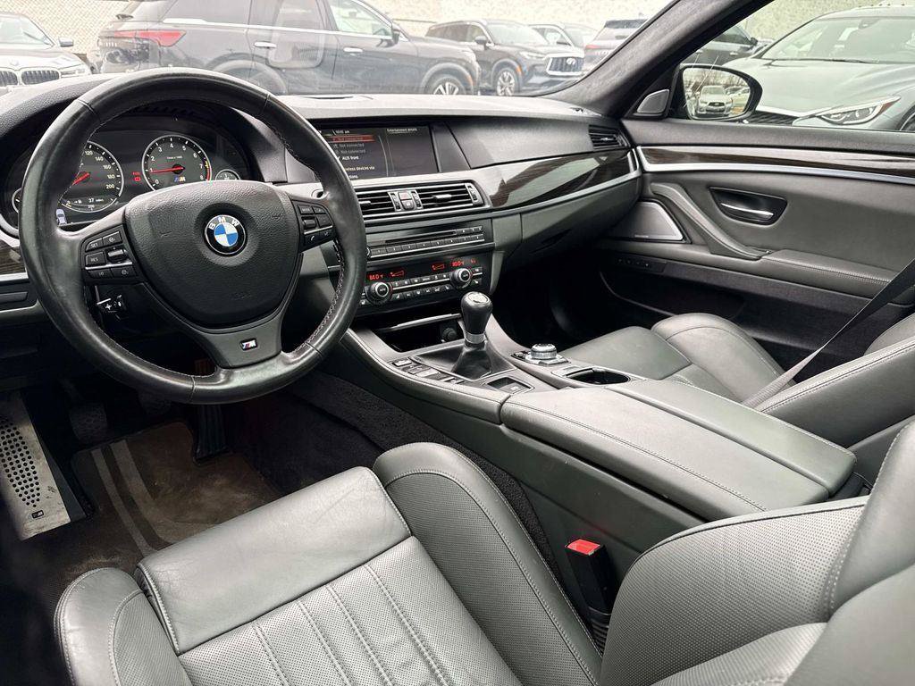 Used 2013 BMW M5 RWD image 11