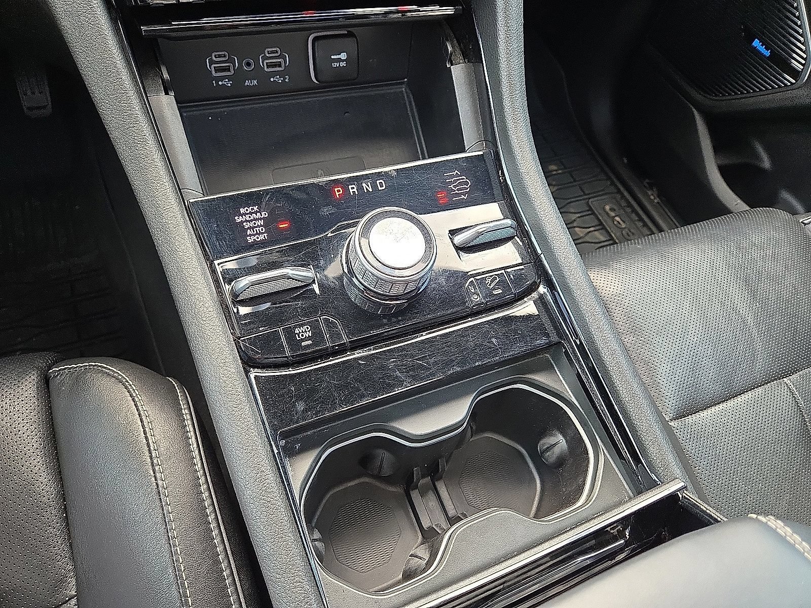 Used 2023 Jeep Grand Cherokee Overland w/ Advanced Protech Group III AWD/4WD image 31