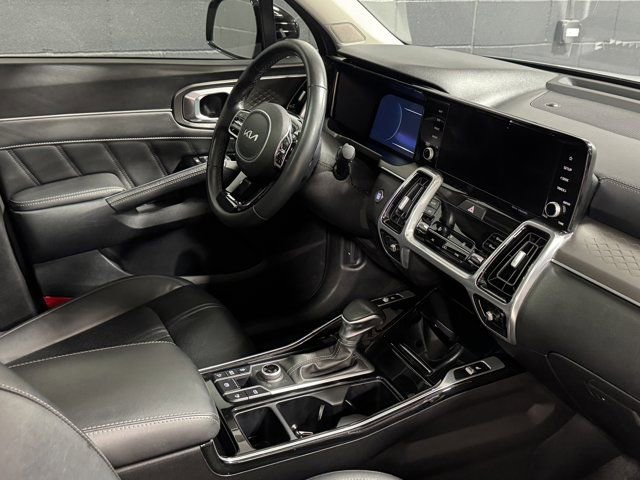 Used 2023 Kia Sorento SX image 9