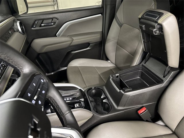 Used 2024 Chevrolet Colorado ZR2 w/ ZR2 Convenience Package III image 31