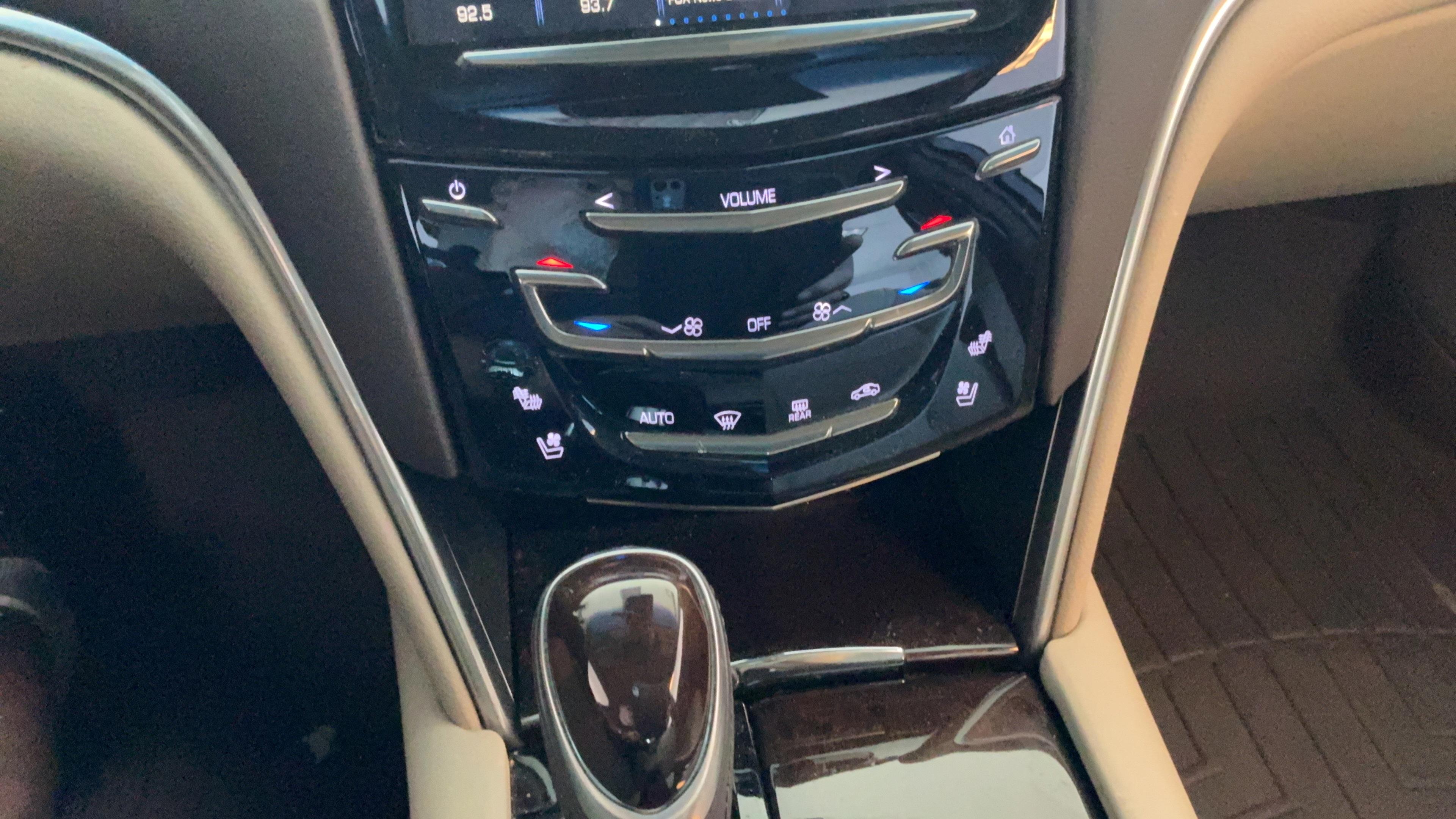 Used 2017 Cadillac XTS Luxury w/ Driver Awareness Package FWD image 16
