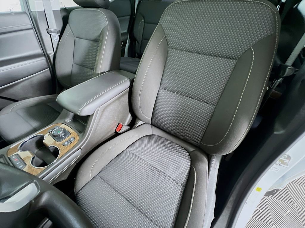 Used 2023 GMC Acadia SLE w/ Driver Convenience Package image 21