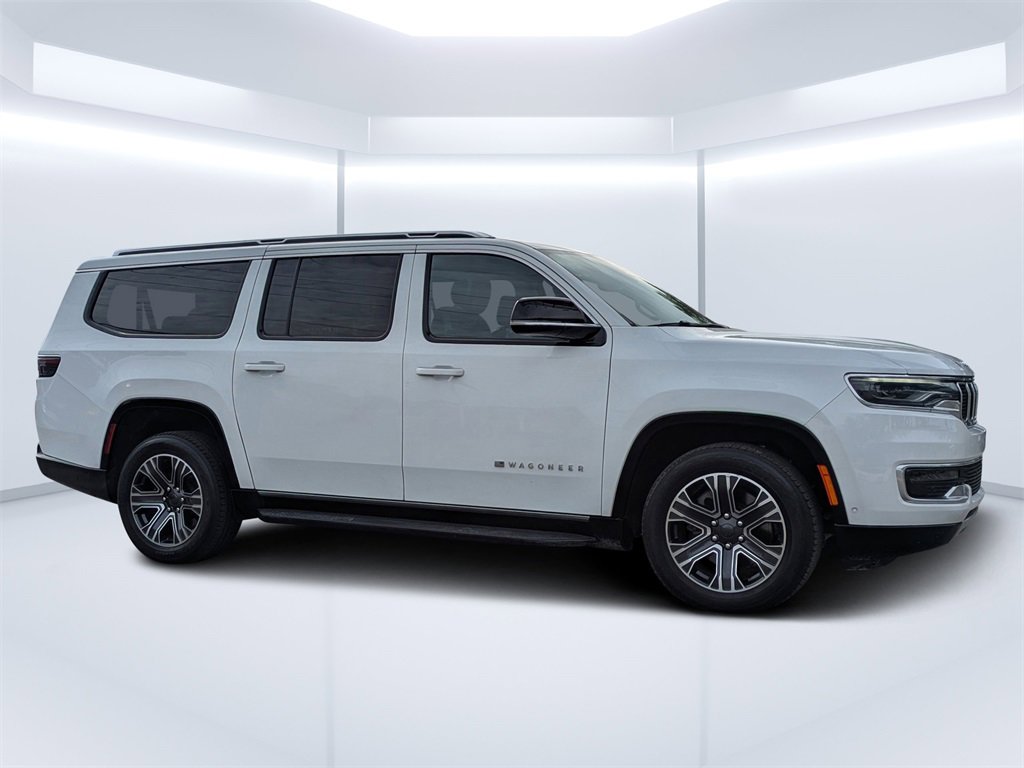 Used 2024 Jeep Wagoneer L Series II w/ Flexible Seating Group