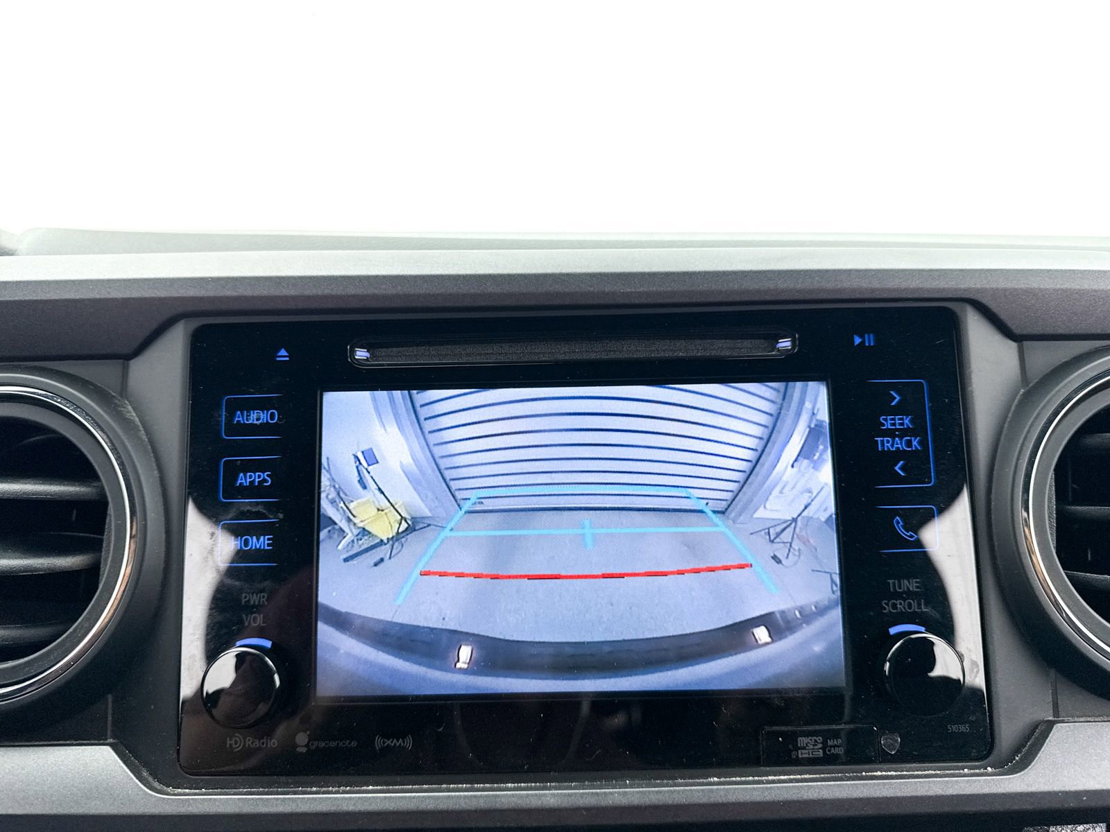 Used 2019 Toyota Tacoma TRD Off-Road w/ Technology Package AWD/4WD image 19