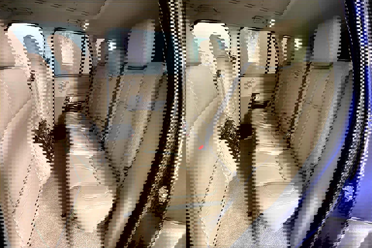 Used 2016 Land Rover Range Rover image 18