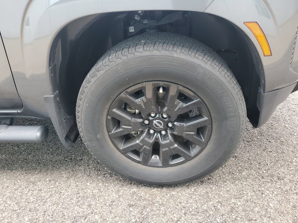 Certified 2023 Nissan Frontier SV w/ Midnight Edition Package AWD/4WD image 3