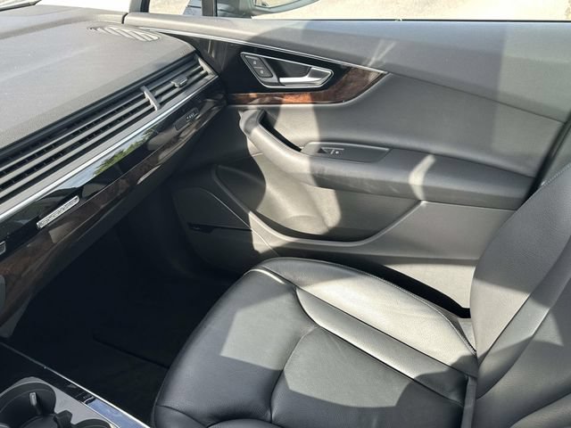 Used 2018 Audi Q7 3.0T Premium Plus w/ Premium Plus Package AWD/4WD image 33