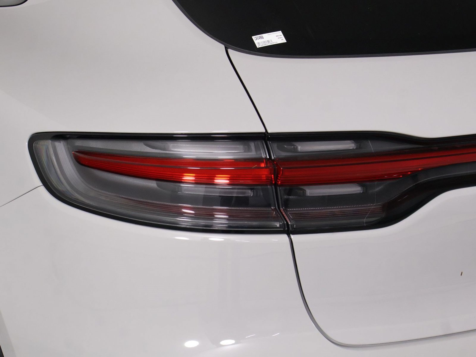 Certified 2026 Porsche Macan Turbo AWD/4WD image 21