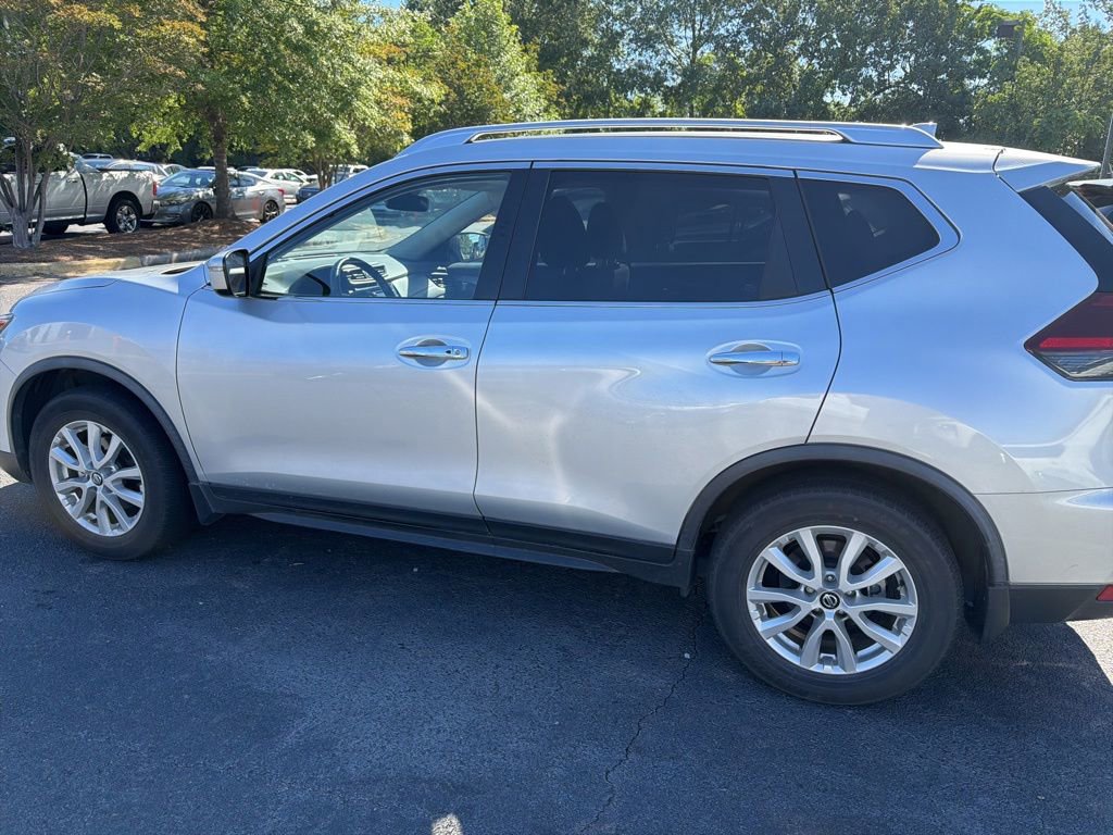 Used 2020 Nissan Rogue SV FWD image 6