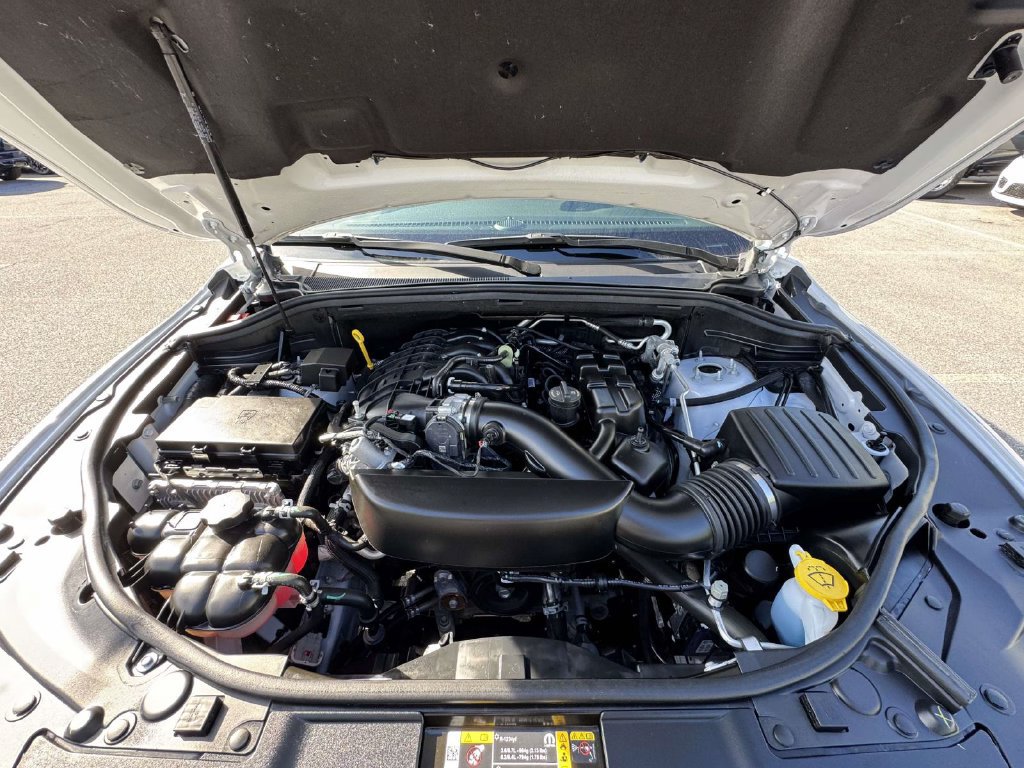 Used 2025 Dodge Durango GT AWD/4WD image 13