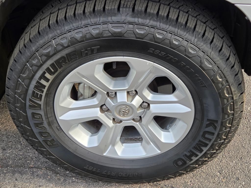 Used 2023 Toyota 4Runner SR5 w/ Wilderness Package (TMS) RWD image 9
