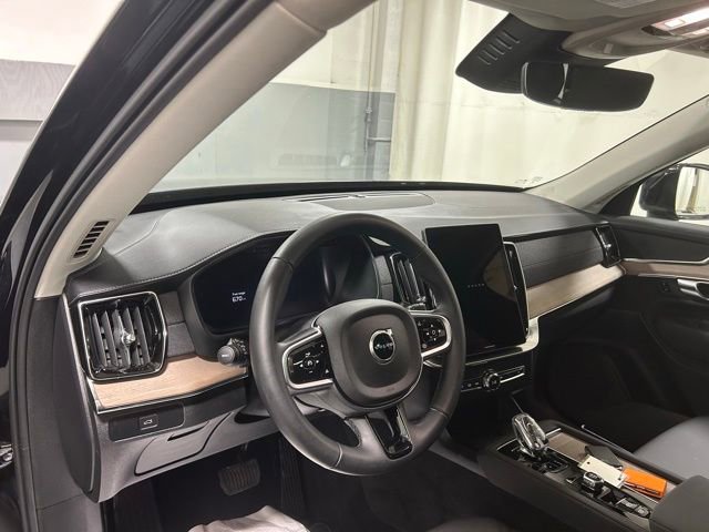 Used 2025 Volvo XC90 B6 Plus AWD/4WD image 9