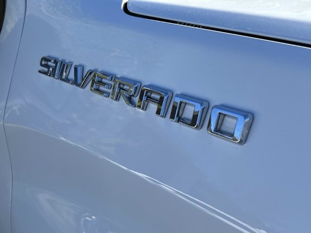 Used 2023 Chevrolet Silverado 1500 Custom AWD/4WD image 5