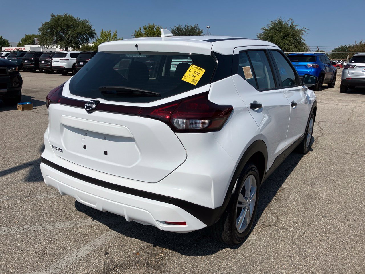 Used 2025 Nissan Kicks Play S FWD image 4