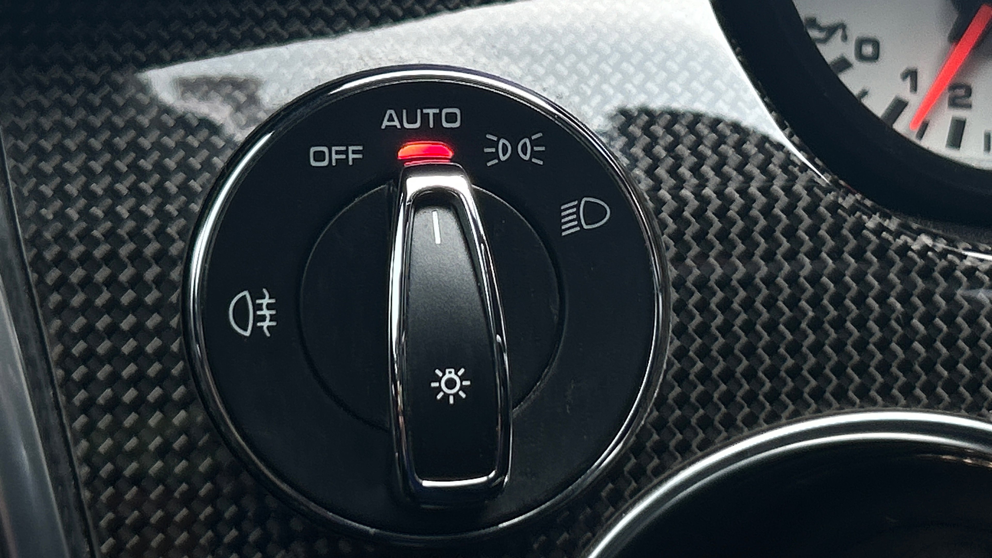 Used 2015 Porsche Panamera 4S image 24