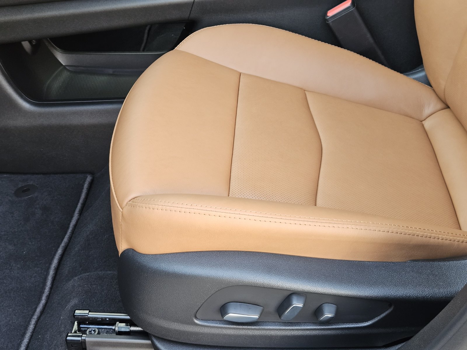 New 2026 Cadillac XT5 Premium Luxury w/ Driver Assist Package FWD image 26