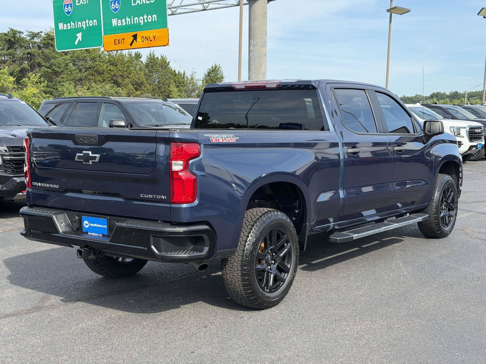 Used 2022 Chevrolet Silverado 1500 Custom Trail Boss w/ Safety Confidence Package AWD/4WD image 2