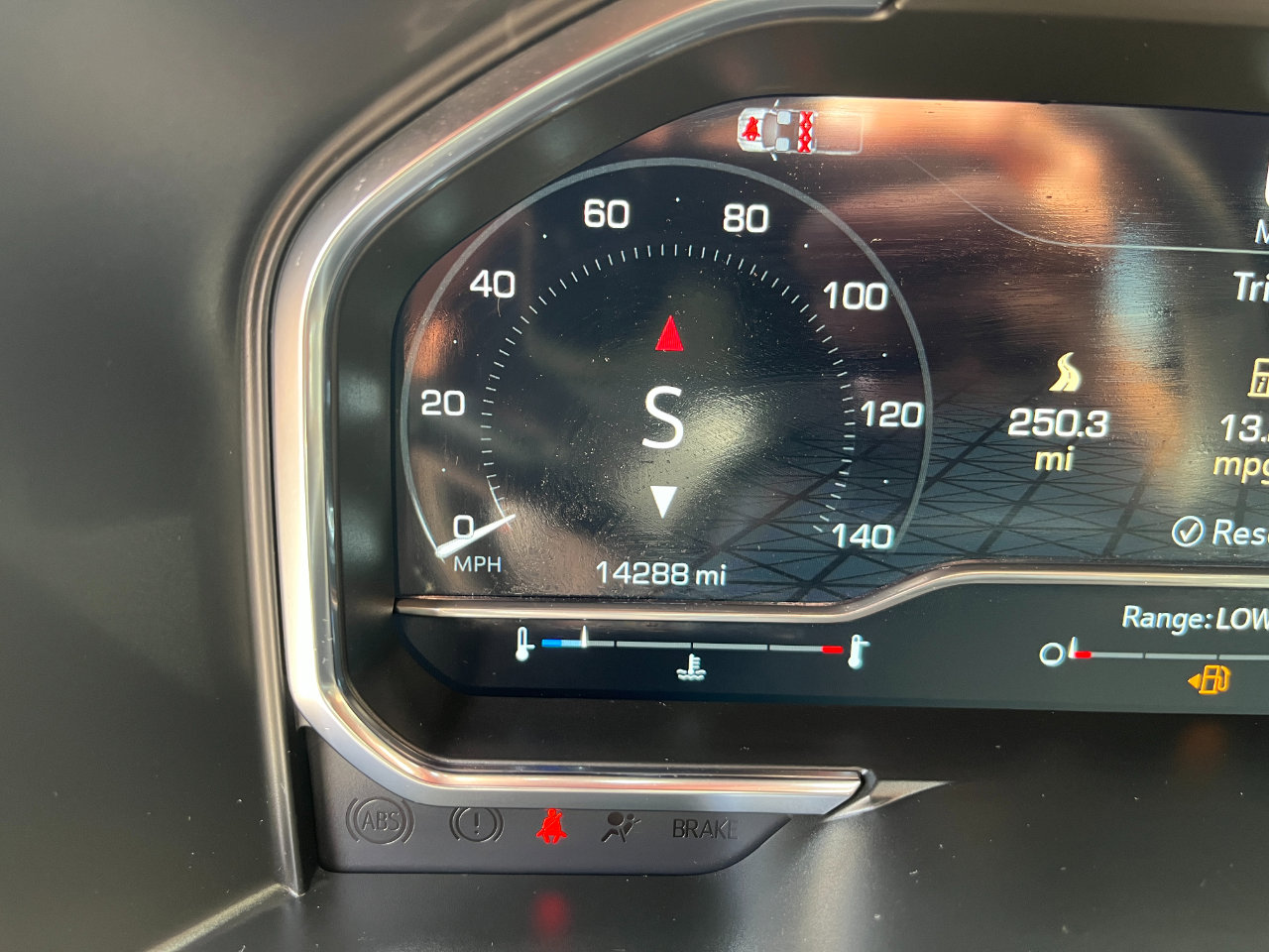 Used 2025 GMC Sierra 3500 Denali w/ Denali Reserve Package image 16