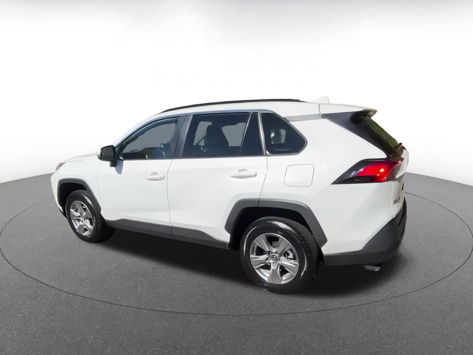 Used 2025 Toyota RAV4 XLE image 10