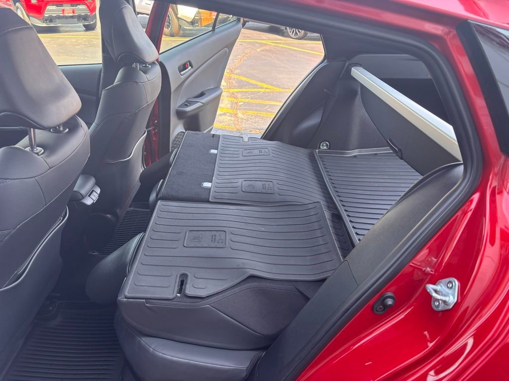 Used 2022 Toyota Prius XLE image 15