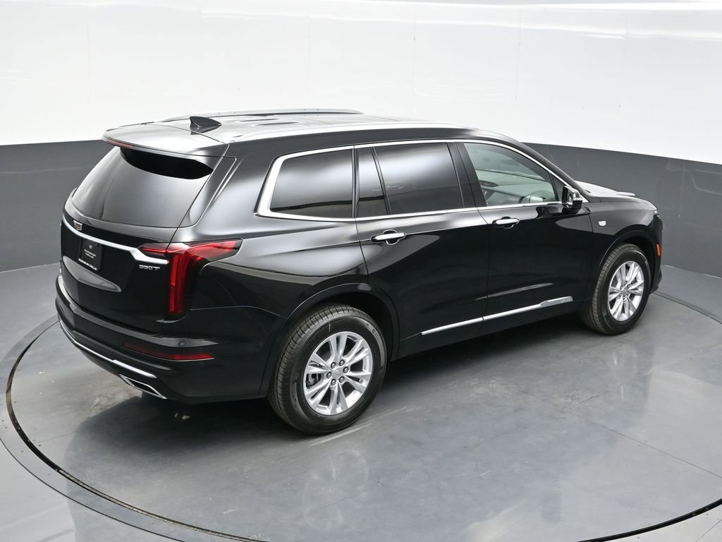 New 2025 Cadillac XT6 Luxury w/ LPO, Floor Liner Package AWD/4WD image 31