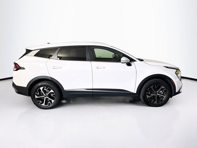 Used 2024 Kia Sportage EX AWD/4WD image 4