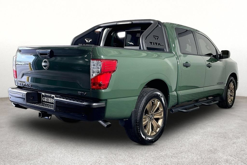 Used 2024 Nissan Titan SV w/ SV Bronze Edition Package RWD image 2