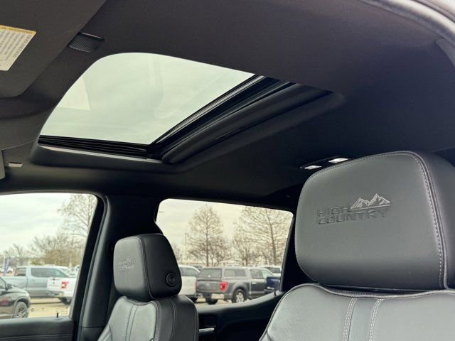 Used 2020 Chevrolet Silverado 1500 High Country w/ Technology Package image 35