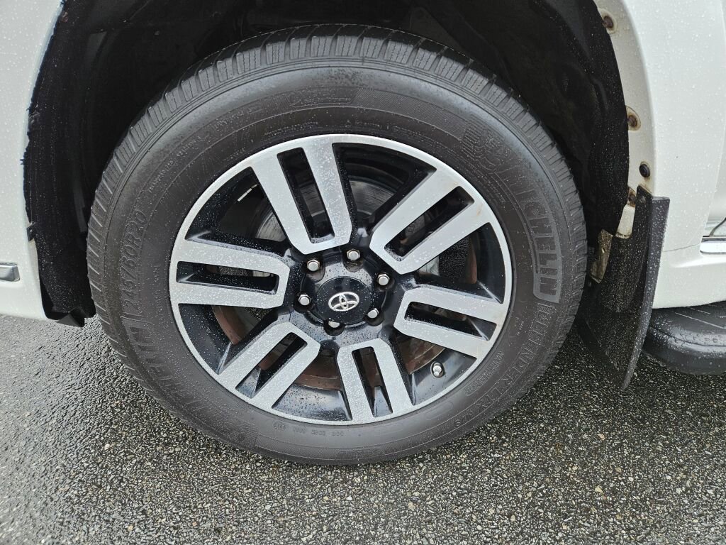 Used 2015 Toyota 4Runner Limited AWD/4WD image 8