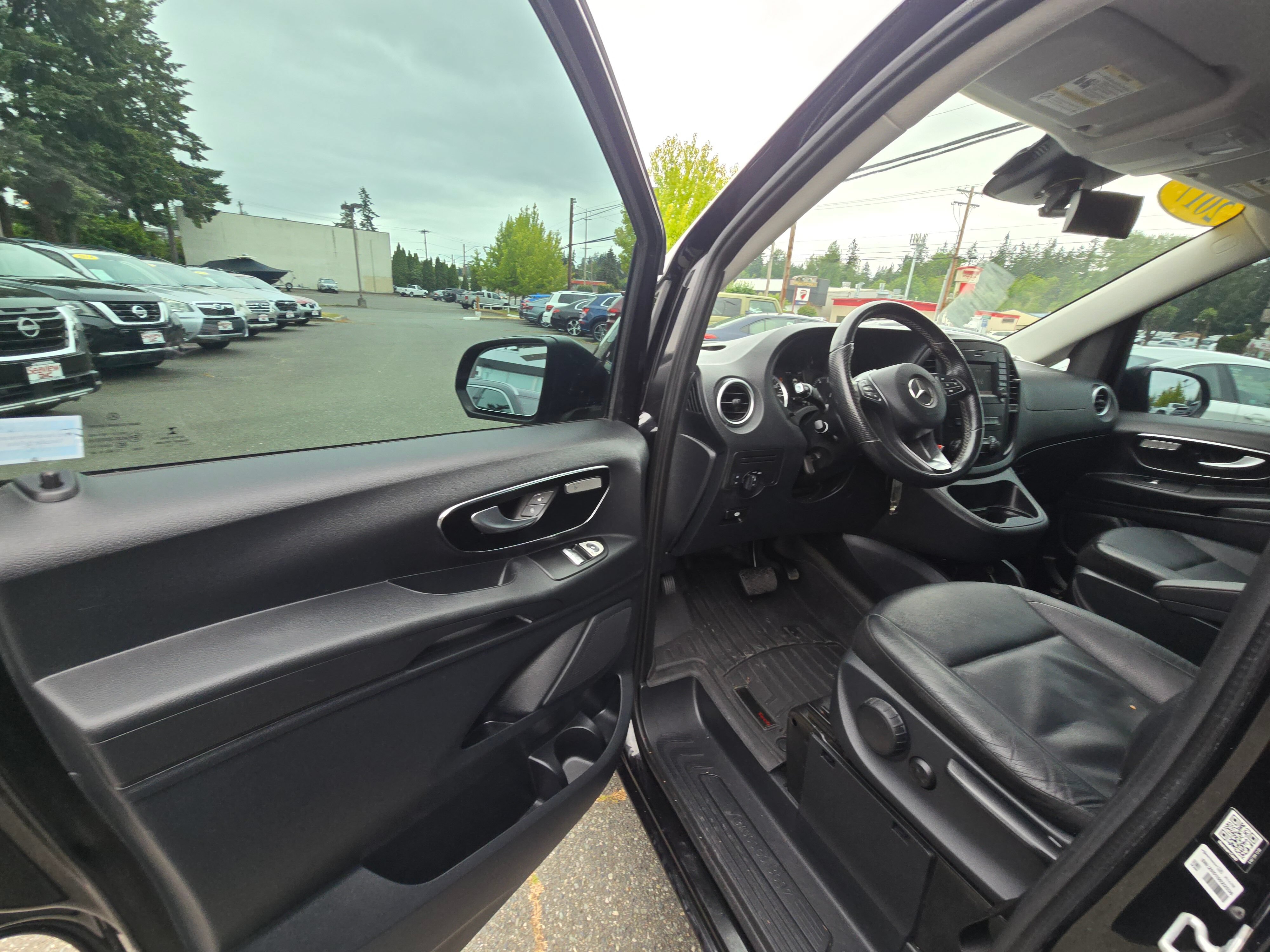 Used 2017 Mercedes-Benz Metris image 19