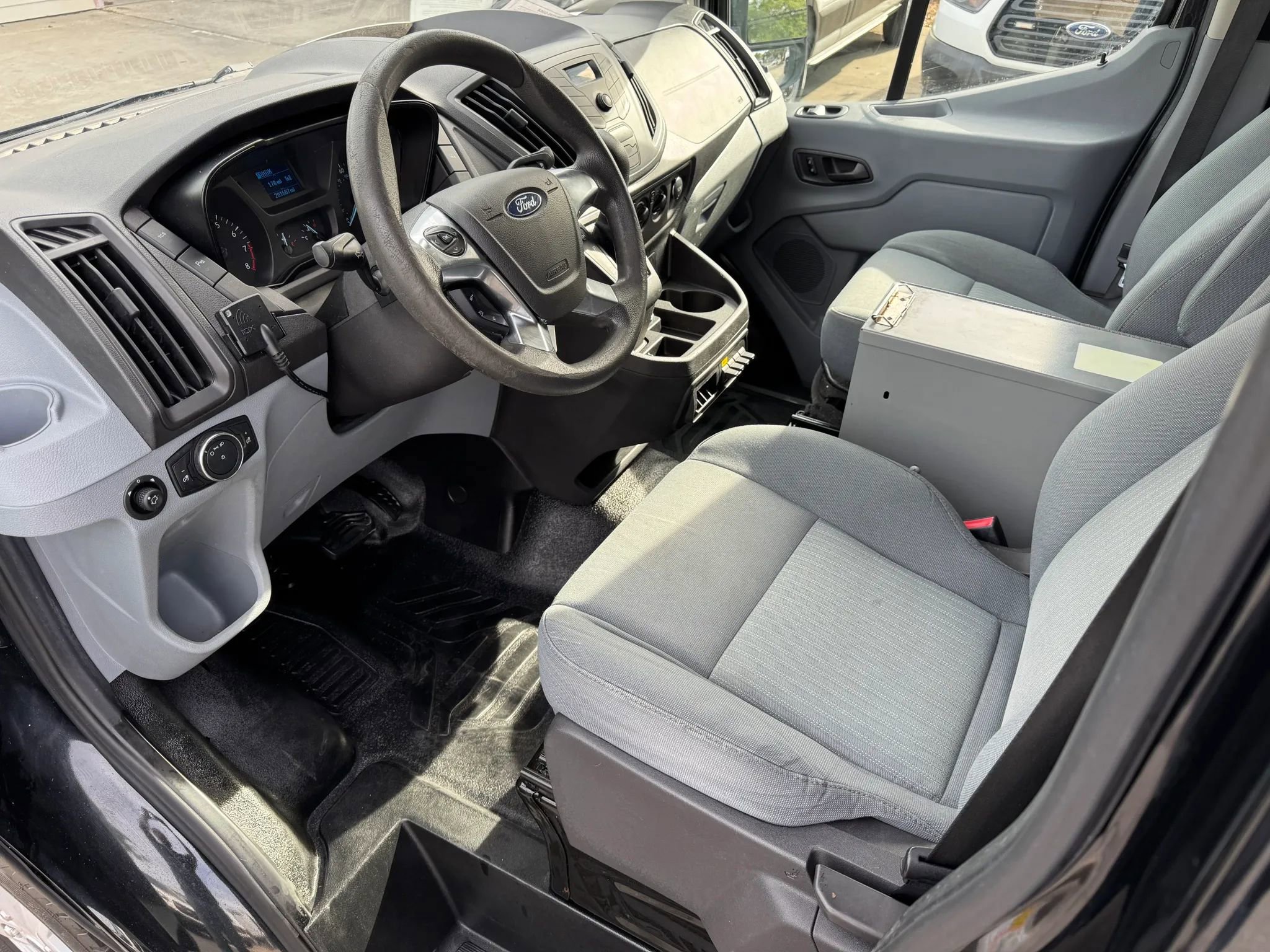 Used 2015 Ford Transit 250 148 Medium Roof image 22