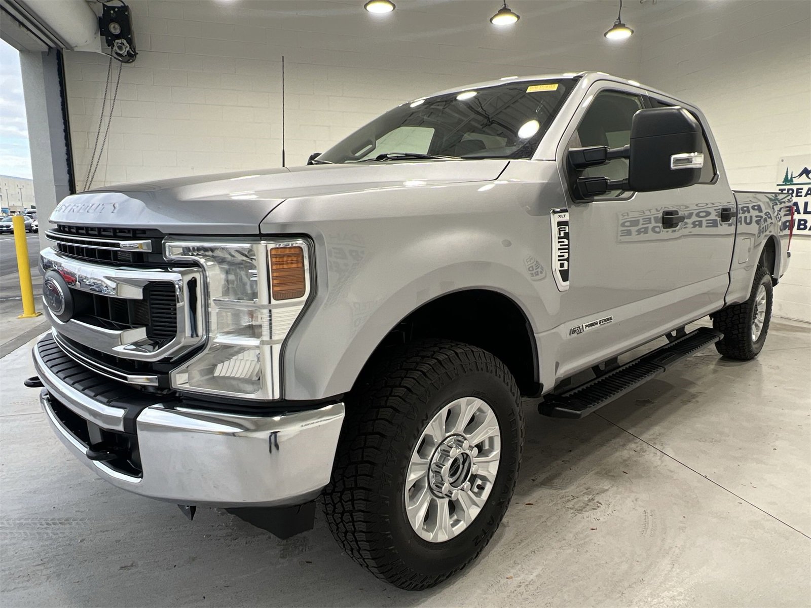 Used 2022 Ford F250 XLT image 4