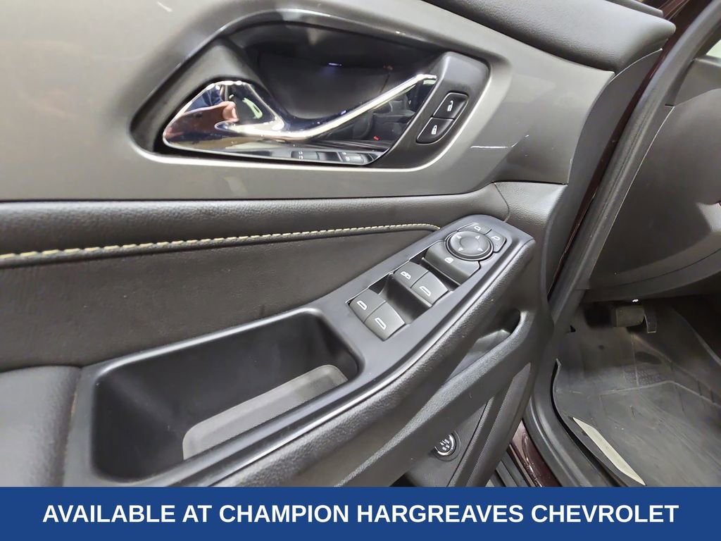 Certified 2023 Chevrolet Traverse LT image 32