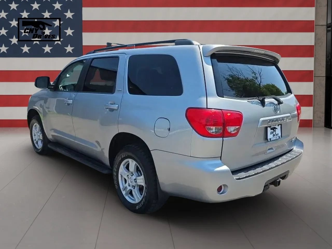 Used 2015 Toyota Sequoia SR5 AWD/4WD image 7