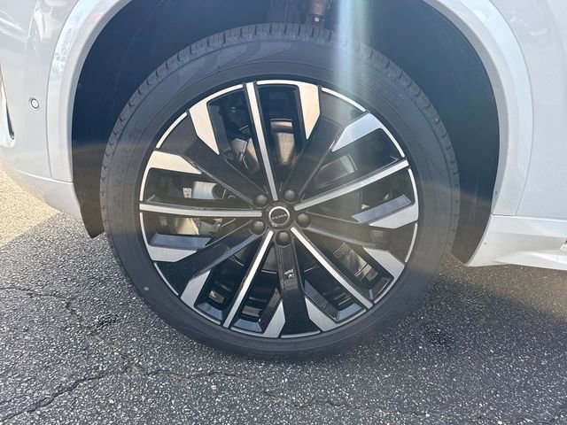 Used 2026 Volvo XC90 B5 Plus image 34